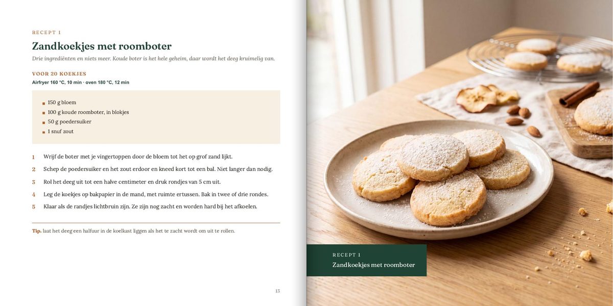 Twee bladzijden uit het boek: een recept met de foto ernaast