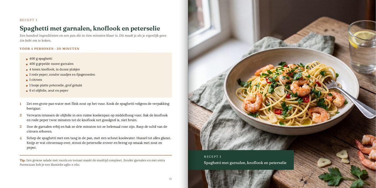 Twee bladzijden uit het boek: een recept met de foto ernaast